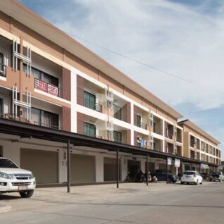 เดอะ โฮม พาร์ค พานทองเซ็นเตอร์ The Home Park