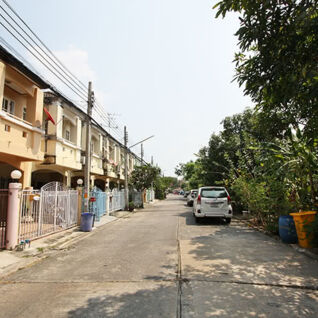สิรีนเฮ้าส์ รัตนาธิเบศร์ Serene House Rattanathibet