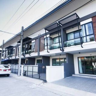 พาร์ควิลล์ 3 Park Ville 3