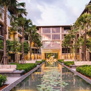 บ้านไม้ขาว ภูเก็ต Baan Mai Khao Phuket