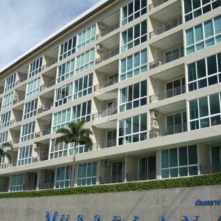 มัสเซลลาน่า คอนโดมิเนียม Musselana Condominium