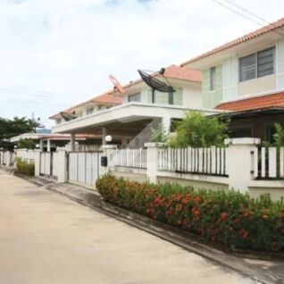 บ้านนดา Baan Nada