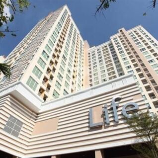 ไลฟ์ แอท รัชดา-สุทธิสาร Life @Ratchada-Suthisan