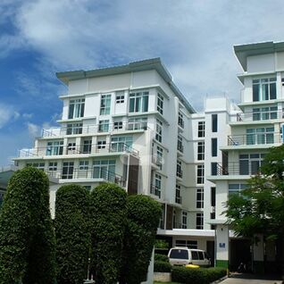 เดอะ เซอร์คอน เรสซิเดนซ์ The Zircon Residence