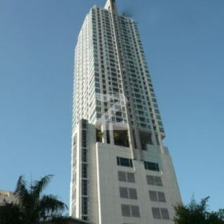 สีลม สวีท Silom Suites