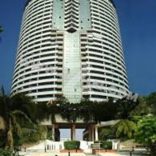 จอมเทียนพลาซ่า คอนโดเทล Jomtien Plaza Condotel