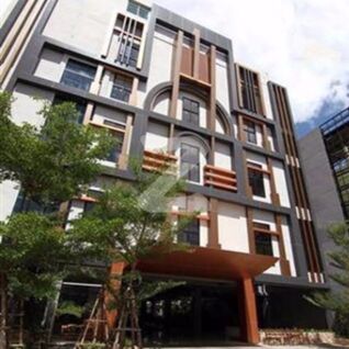 สกายแลนด์ คอนโดมิเนียม Skyland Condominium