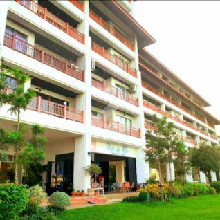 เกาะใหญ่ มารีน่า เรสซิเดนซ์ Koh Yai Marina Residence