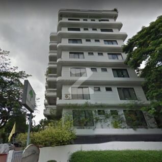 พร้อมพรรค การ์เด้น คอนโดมิเนียม Prompak Garden Condominium