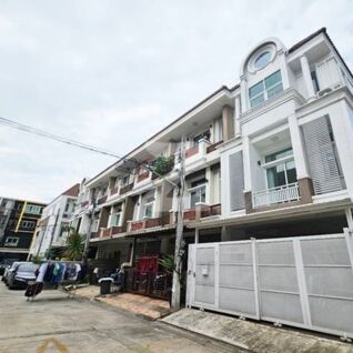 พรีเมี่ยมเพลส เกษตรนวมินทร์-มัยลาภ Premium Place Kaset Nawamin-Maiyalarb