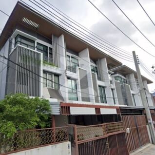 โคซี่ โชคชัย 4 ซอย 18 แยก 2 Cozy Chokchai 4 Soi 18 Yaek 2