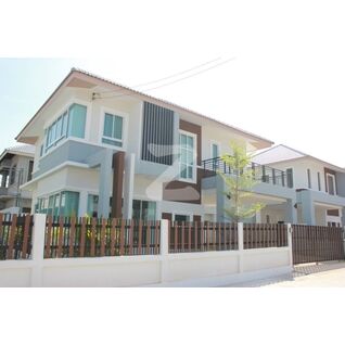 สมบัติวิลเลจ Sombat Village