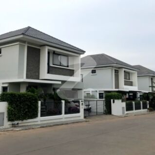 อุไรวรรณ แกรนด์ วิลล่า Uraiwan Grand Villa
