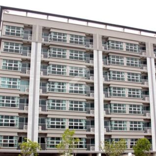 เดอะ ซิส คอนโดมิเนียม The Sis Condominium