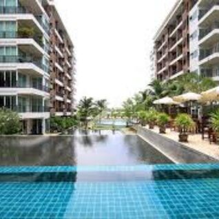 ไดมอนด์ สวีทซ์ รีสอร์ท คอนโดมิเนียม Diamond Suites Resort Condominium