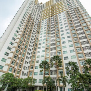 คิวเฮ้าส์ คอนโด สาทร Q House Condo Sathorn