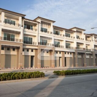 คาซาลูนา อเวนิว Casalunar Avenue