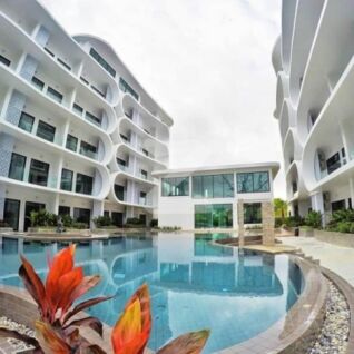 ยูโทเปีย คอนโดมิเนียม ในหาน Utopia Condominium Nai Harn