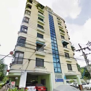 124 ไพรเวซี่ คอนโดมิเนียม 124 Privacy Condominium
