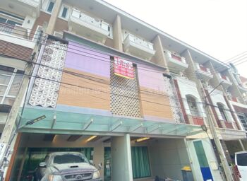 ขายออฟฟิศโฮม 2 หลัง โครงการ Premium Place Ekkamai - Ramindra (พรีเมี่ยม เพลส เอกมัย - รามอินทรา) ทำเลดี เหมาะสำหรับอยู่อาศัยหรือทำสำนักงาน : เจ้าของขายเอง (งดรับนายหน้า)