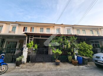 ประกาศขายบ้านทาวน์โฮม 2 ชั้น ทำเลดี พร้อมอยู่ (เจ้าของ ขายเอง) 🏠ประเภทบ้าน : ทาวน์โฮม 2 ชั้น  ขนาดพื้นที่ : 18.2 ตร.วา  : เจ้าของขายเอง (งดรับนายหน้า)
