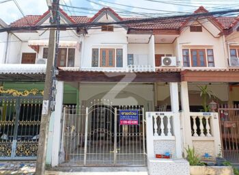 ขายบ้านทาวน์เฮ้าท์ 18 ตร.วา รีโนเวทใหม่เอี่ยมทั้งหลัง ซอยนวมินทร์ 93 เจ้าของขายเอง งดนายหน้า : เจ้าของขายเอง (งดรับนายหน้า)