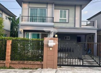 ขายบ้านแฝด ใหม่มากกกก อายุบ้าน 2 ปี (ตัวบ้านไม่ติดกัน หลังบ้านไม่ติดใคร) ทำเลดี เดินทางสะดวกเข้า-ออกได้หลายทาง : เจ้าของขายเอง (งดรับนายหน้า)