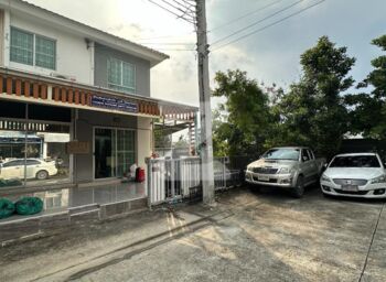 บ้านให้เช่า 🏘 หมู่บ้านพฤษกษา 106 ตำหรุ โครงการ 1 สุดซอยหลังสุดท้ายเงียบมาก(บ้านหลังริมกว้างมาก) **ใกล้โลตัสบางปู **#ใกล้นิคมบางปูขับรถเพียง5นาที : เจ้าของให้เช่าเอง (งดรับนายหน้า)