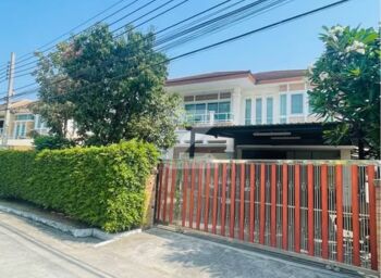 ขายบ้านเดี่ยว (เจ้าของขายเอง)         โครงหมู่บ้านเลอนีโอ 2  -ถนนศรีนครินทร์ สมุทรปราการ  ใกล้ทางขึ้นทางด่วน เพียง 1 กม. เท่านั้น : เจ้าของขายเอง (งดรับนายหน้า)
