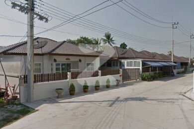 บ้านกีรติ กลางเนิน Baan Kerati Klang Noen