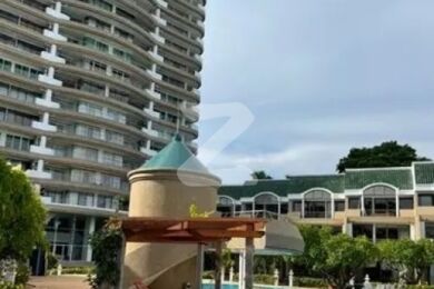 รอยัลบีช คอนโดมิเนียม Royal Beach Condominium