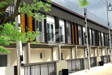เดอะ ชิค ทาวน์ ลาดหลุมแก้ว The Chic Town Latlumkaew